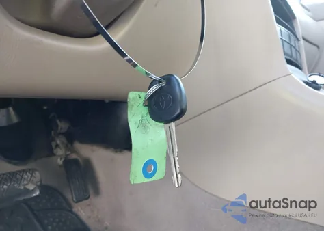 2005 Toyota Corolla Ce z USA, uszkodzony, nr VIN 2T1BR32EX5C442838